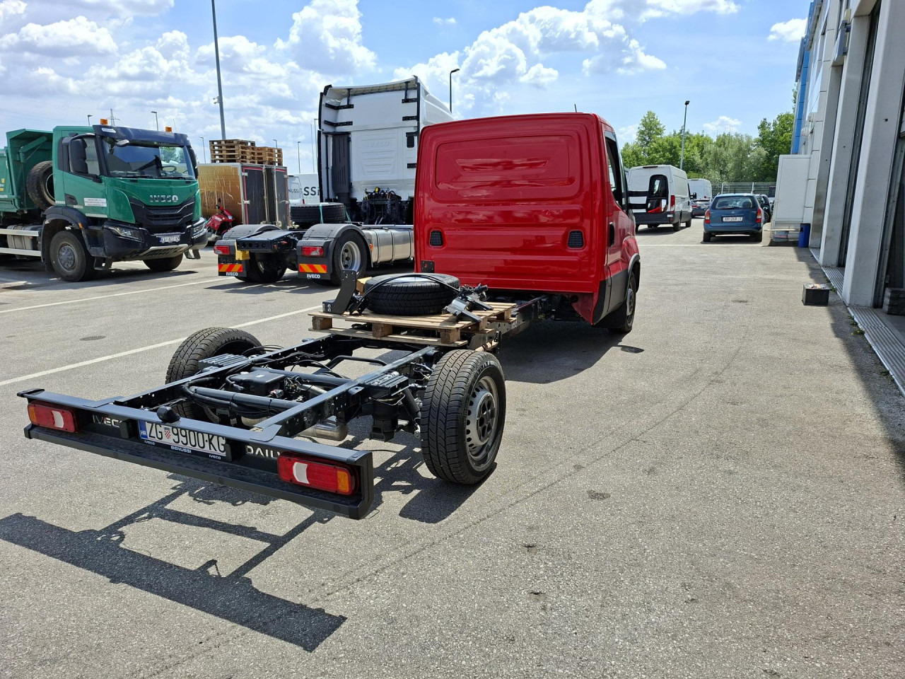 IVECO Daily 35C21HA8/P - Podvozek s kabinou: obrázok 3 IVECO Daily 35C21HA8/P - Podvozek s kabinou: obrázok 3