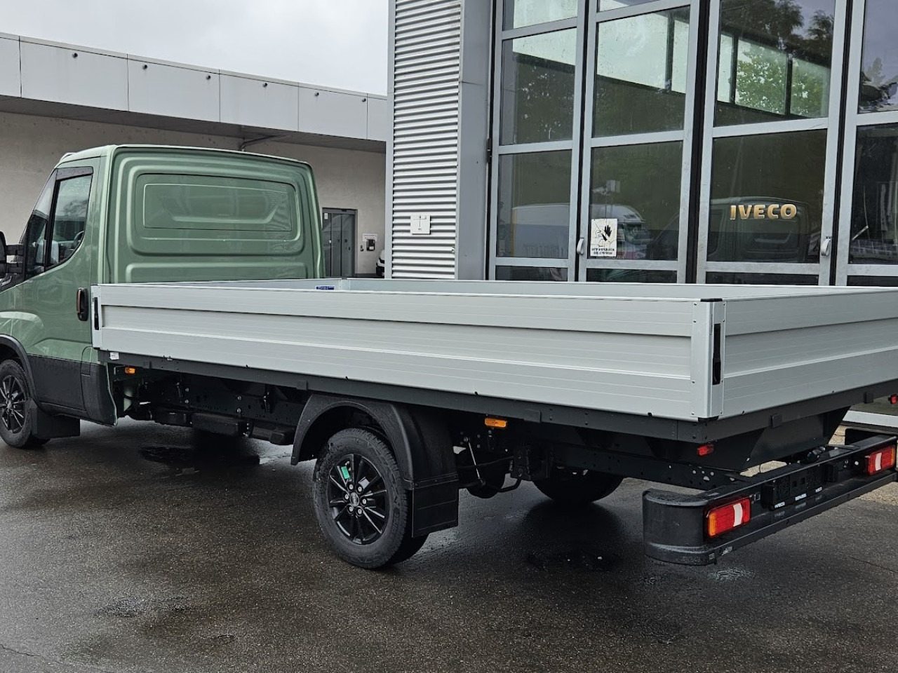 IVECO Daily 35S14A8 - Furgon: obrázok 3 IVECO Daily 35S14A8 - Furgon: obrázok 3