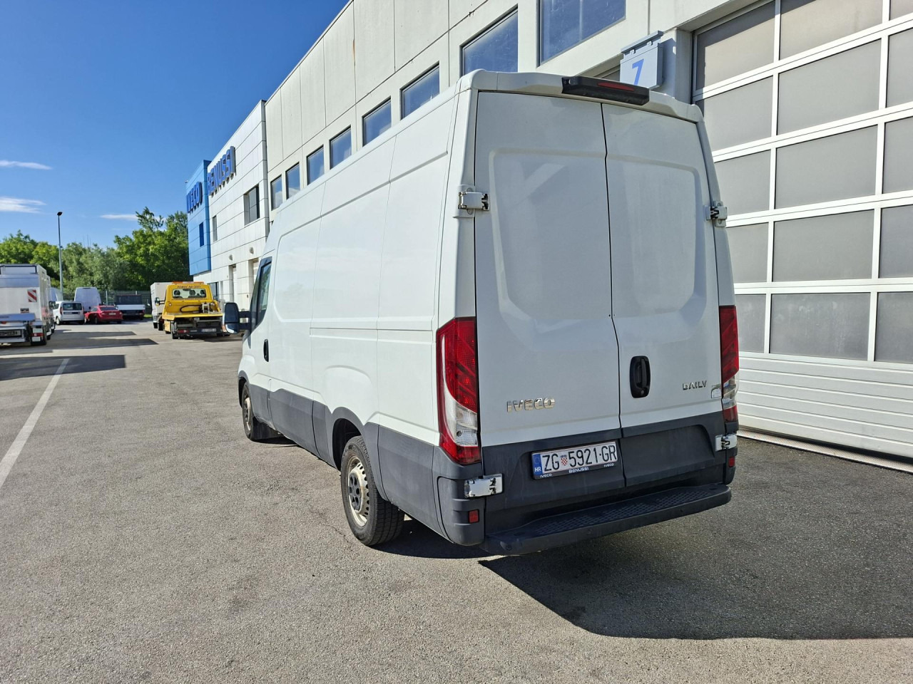 IVECO Daily 35S14V - Chladiarenská dodávka: obrázok 4 IVECO Daily 35S14V - Chladiarenská dodávka: obrázok 4
