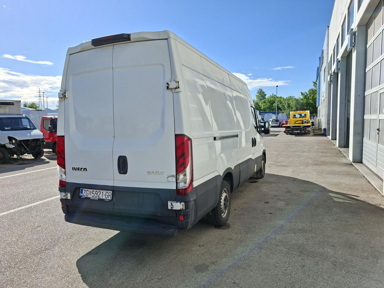 IVECO Daily 35S14V - Chladiarenská dodávka: obrázok 3 IVECO Daily 35S14V - Chladiarenská dodávka: obrázok 3