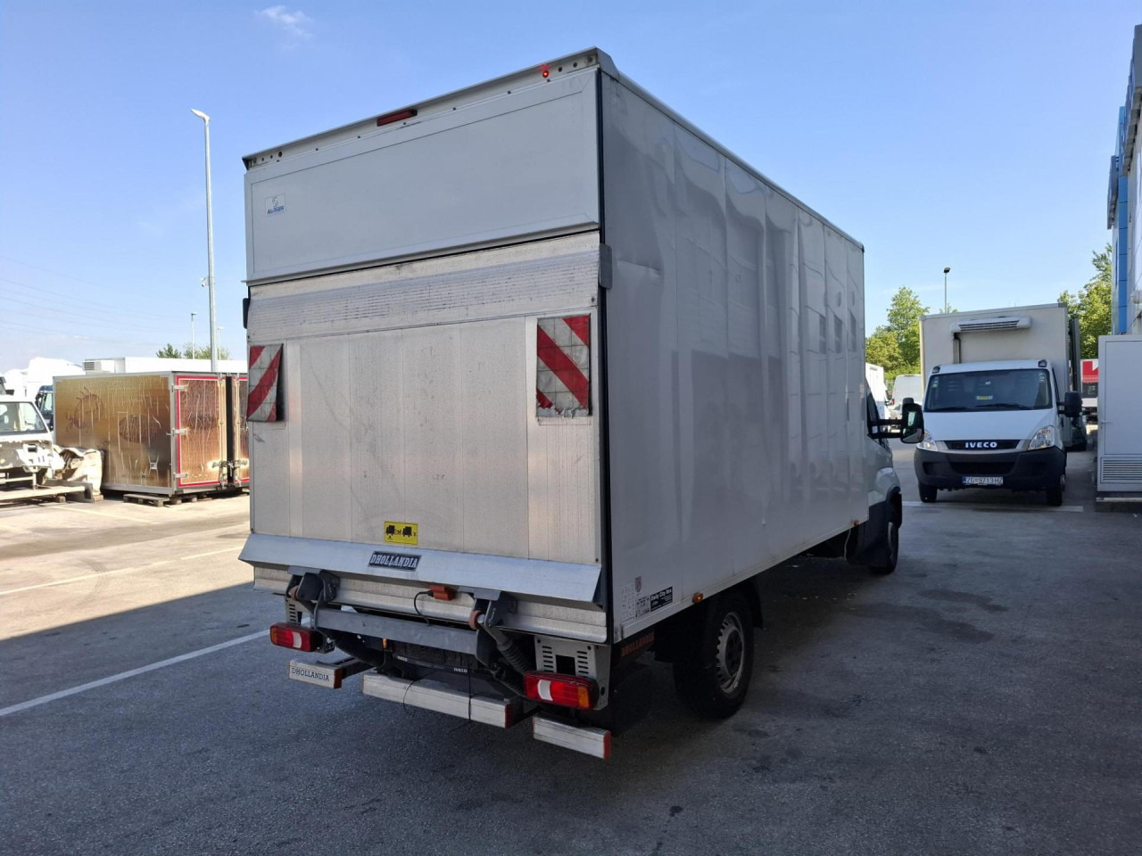 IVECO Daily 35S16 - Furgon: obrázok 3 IVECO Daily 35S16 - Furgon: obrázok 3