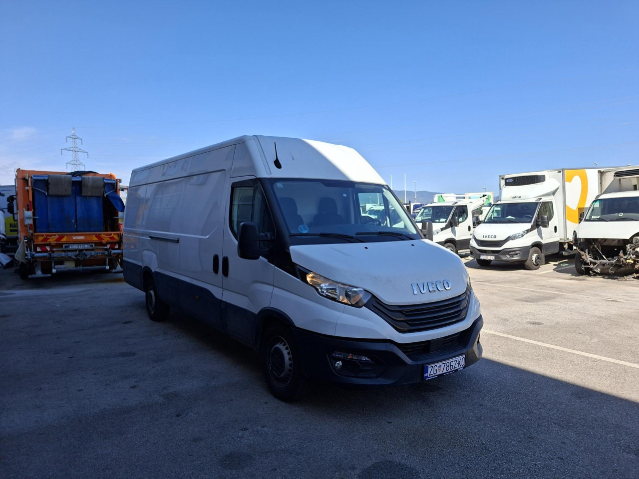 IVECO Daily 35S16V - Mikrobus: obrázok 1 IVECO Daily 35S16V - Mikrobus: obrázok 1