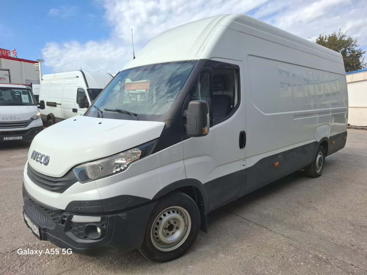 IVECO Daily 35S16V - Mikrobus: obrázok 1 IVECO Daily 35S16V - Mikrobus: obrázok 1