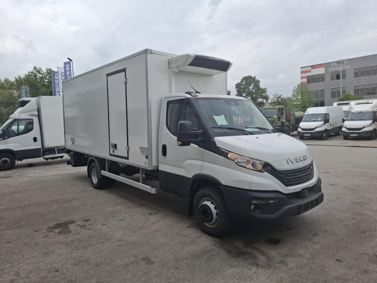 IVECO Daily 70C18H - Chladiarenská dodávka: obrázok 2 IVECO Daily 70C18H - Chladiarenská dodávka: obrázok 2