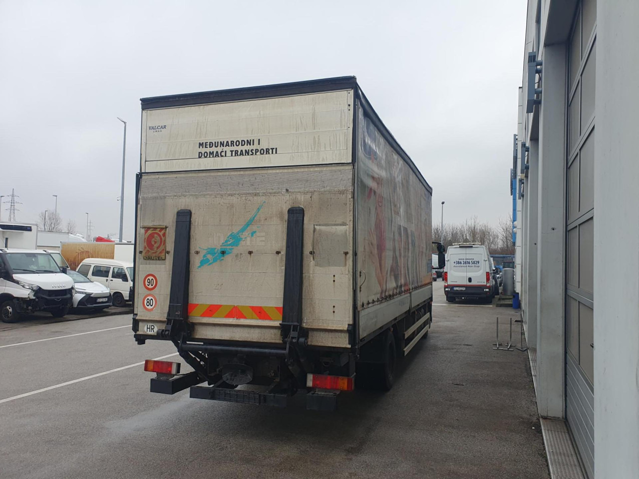 IVECO Eurocargo ML120E25 - Plachtové nákladné vozidlo: obrázok 4 IVECO Eurocargo ML120E25 - Plachtové nákladné vozidlo: obrázok 4