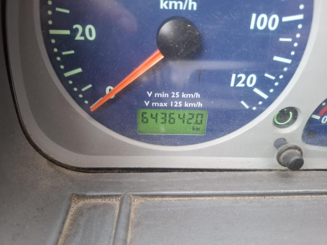 IVECO Stralis AT260S35Y - Plachtové nákladné vozidlo: obrázok 2 IVECO Stralis AT260S35Y - Plachtové nákladné vozidlo: obrázok 2