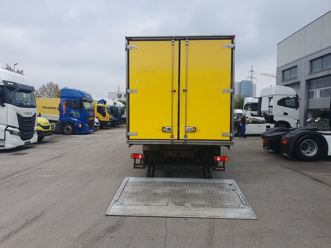 Chladirenské nákladné vozidlo RENAULT Midlum 220.12: obrázok 8 Chladirenské nákladné vozidlo RENAULT Midlum 220.12: obrázok 8