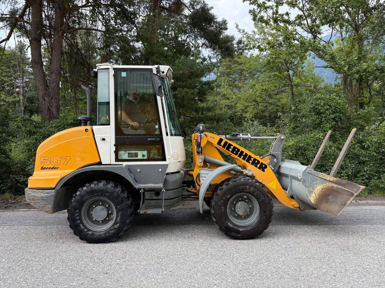 Liebherr L507, Gabel+Schaufel, ONLY 850hours - Kolesový nakladač: obrázok 2 Liebherr L507, Gabel+Schaufel, ONLY 850hours - Kolesový nakladač: obrázok 2