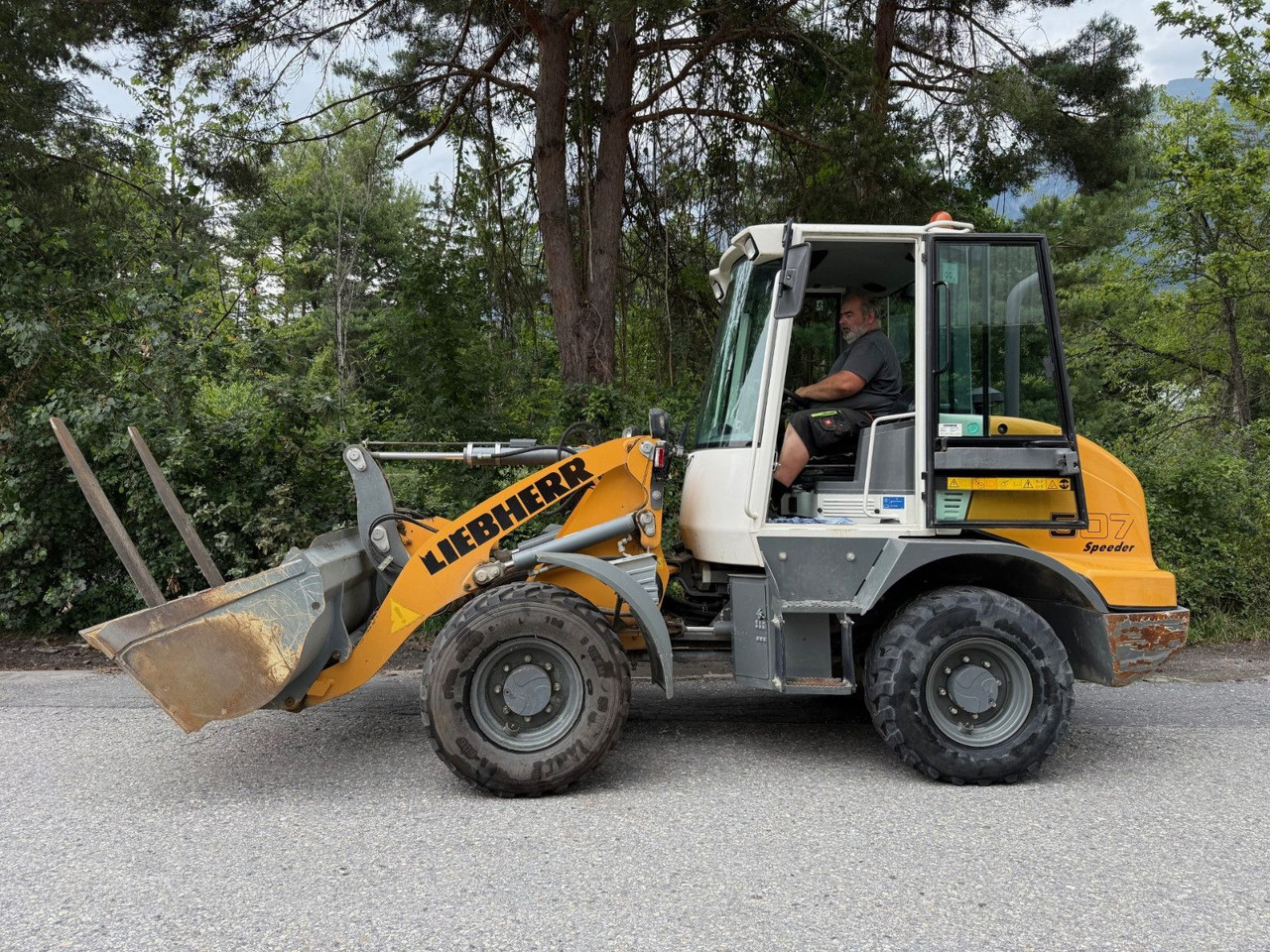 Liebherr L507, Gabel+Schaufel, ONLY 850hours - Kolesový nakladač: obrázok 3 Liebherr L507, Gabel+Schaufel, ONLY 850hours - Kolesový nakladač: obrázok 3