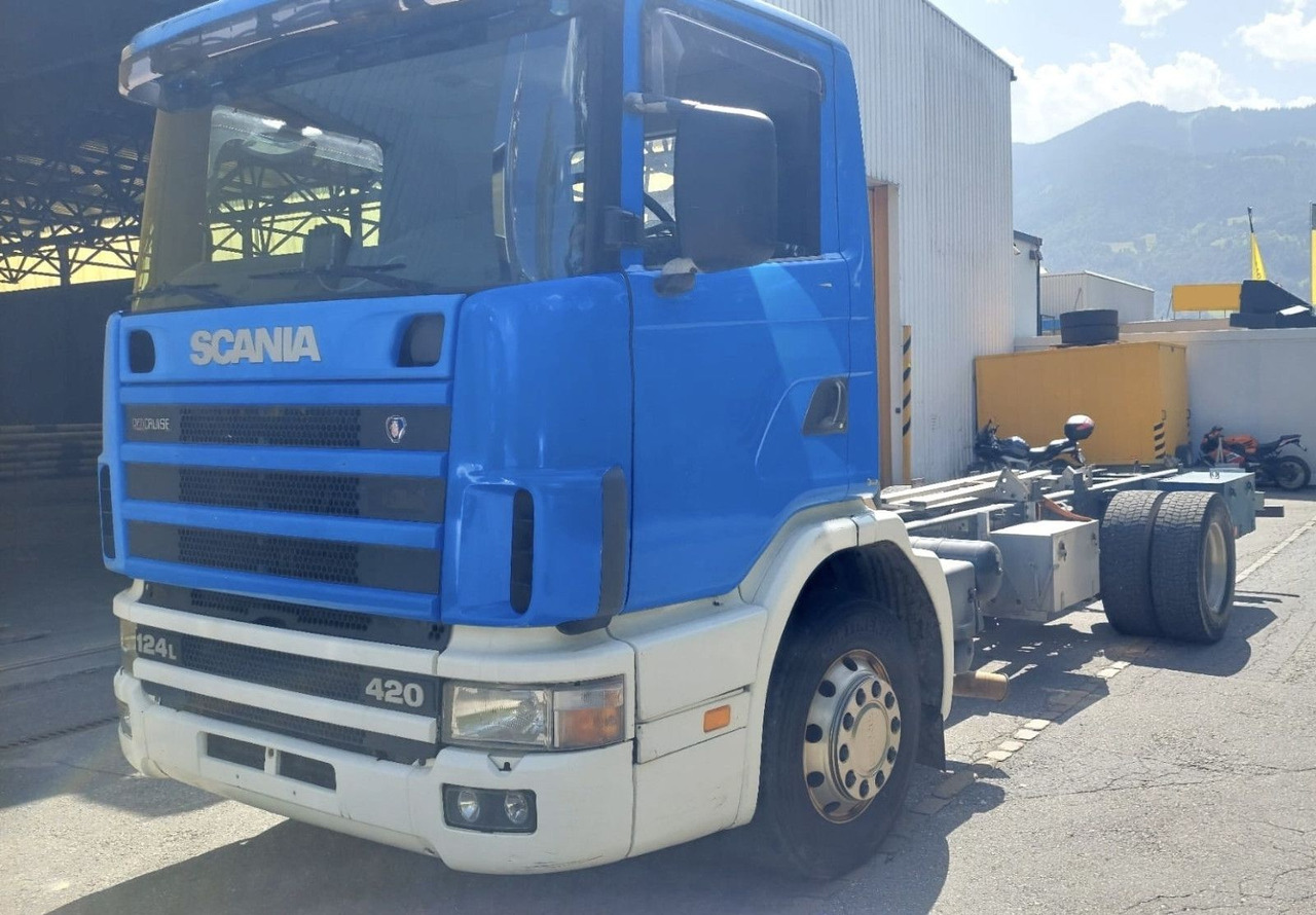Scania R124LB 420 4x2, Euro 3 - Podvozek s kabinou: obrázok 3 Scania R124LB 420 4x2, Euro 3 - Podvozek s kabinou: obrázok 3