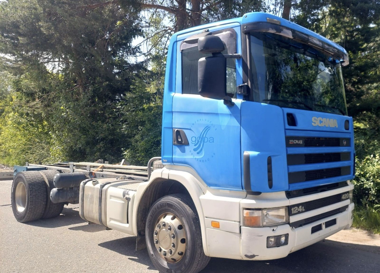 Scania R124LB 420 4x2, Euro 3 - Podvozek s kabinou: obrázok 1 Scania R124LB 420 4x2, Euro 3 - Podvozek s kabinou: obrázok 1