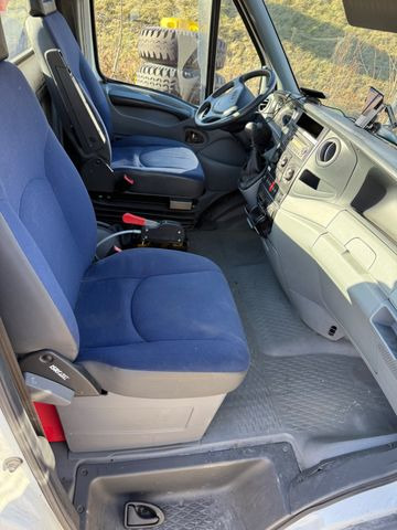 Iveco 50C18 Daily 4x2, E4, ONLY 79600km - Ťahač: obrázok 5 Iveco 50C18 Daily 4x2, E4, ONLY 79600km - Ťahač: obrázok 5