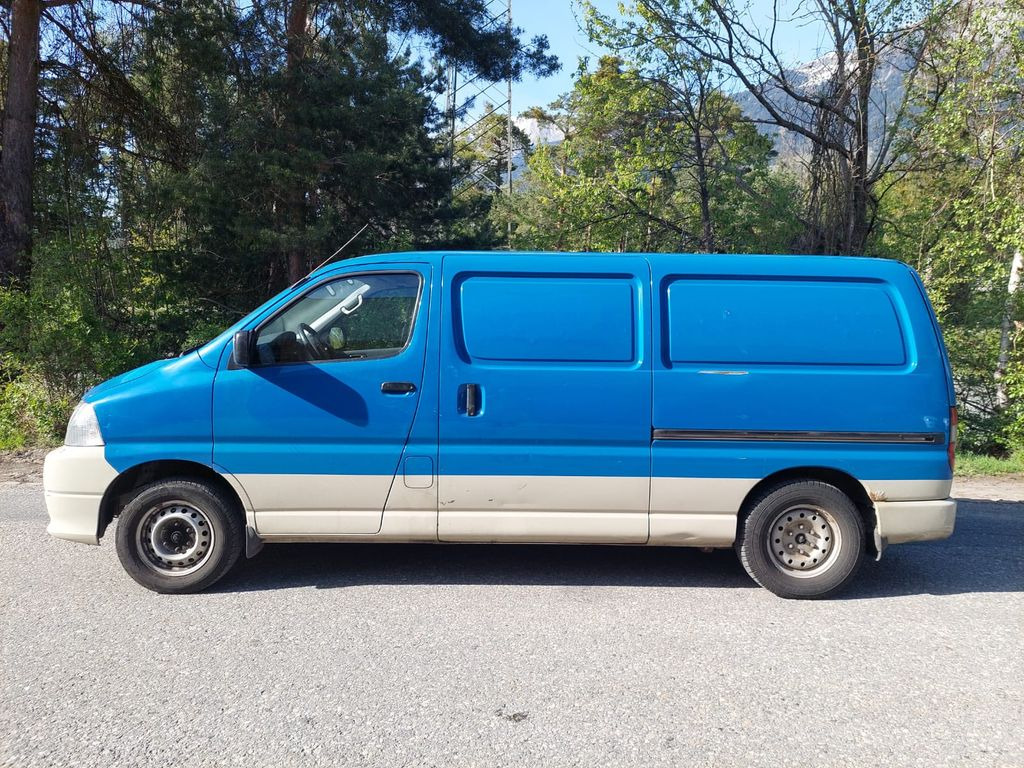 Toyota Hiace D-4D 2.5 4x4, Hochdruck Spülwagen 250bar - Furgon: obrázok 5 Toyota Hiace D-4D 2.5 4x4, Hochdruck Spülwagen 250bar - Furgon: obrázok 5