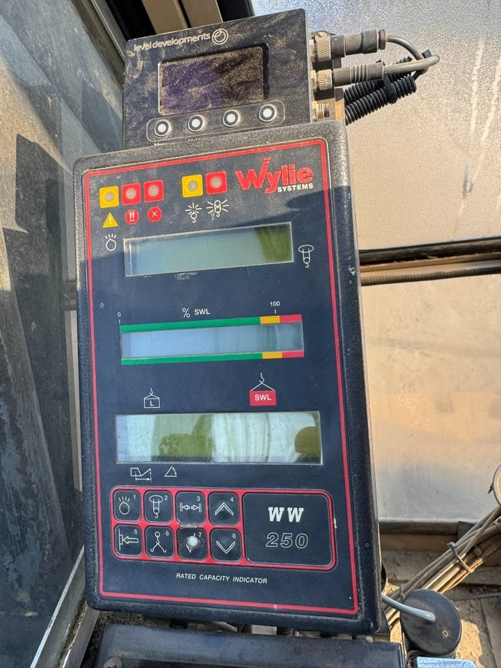 Pásový žeriav Hitachi KH300-3 PD: obrázok 7 Pásový žeriav Hitachi KH300-3 PD: obrázok 7