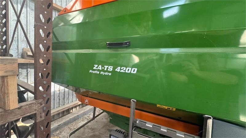 Amazone ZA-TS 4200 Hydro ZA-TS 4200 Hydro - Rozmetadlo hnoja: obrázok 3 Amazone ZA-TS 4200 Hydro ZA-TS 4200 Hydro - Rozmetadlo hnoja: obrázok 3