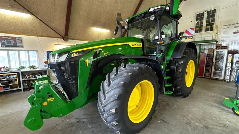 John Deere 8R340 8R340 Ultimate - Traktor: obrázok 1 John Deere 8R340 8R340 Ultimate - Traktor: obrázok 1