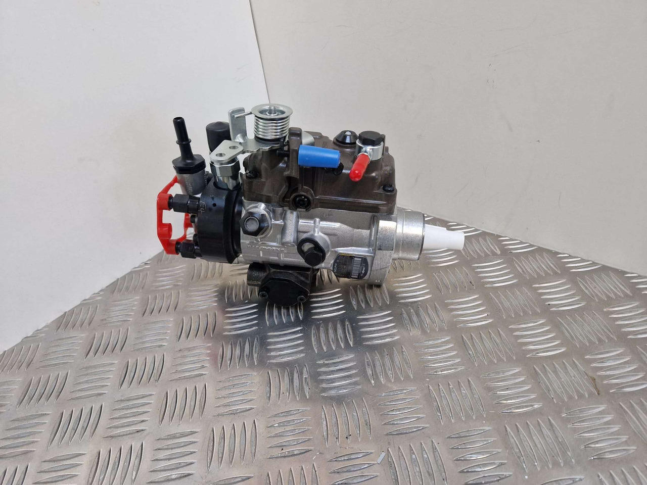 320/06933 12V injection pump 9520A512G Delphi - Motor a diely pre Stavebné stroje: obrázok 2 320/06933 12V injection pump 9520A512G Delphi - Motor a diely pre Stavebné stroje: obrázok 2