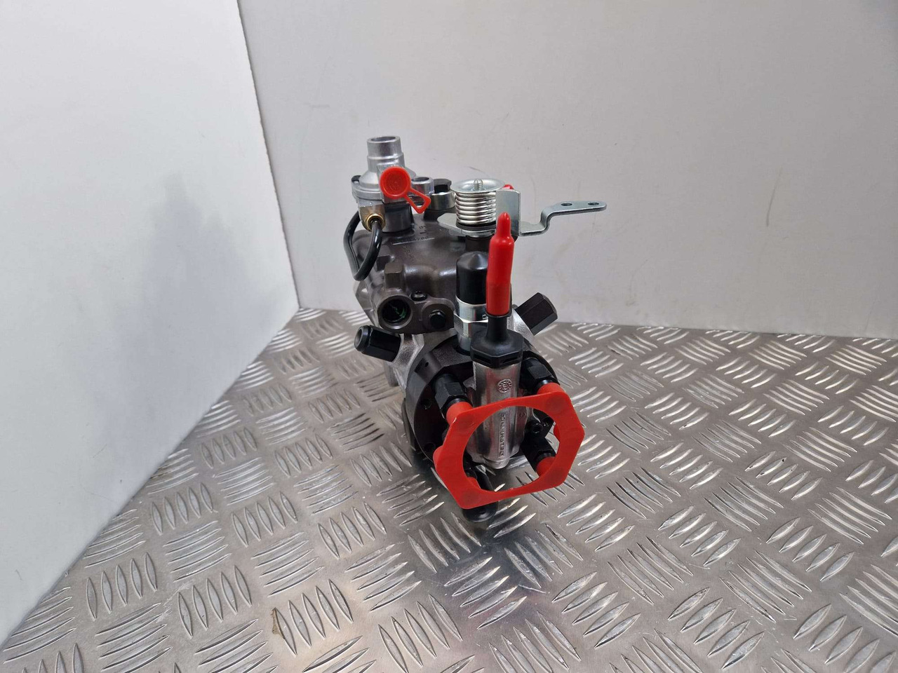 320/06934 12v Injection pump 9520A294G Delphi - Motor a diely pre Stavebné stroje: obrázok 2 320/06934 12v Injection pump 9520A294G Delphi - Motor a diely pre Stavebné stroje: obrázok 2