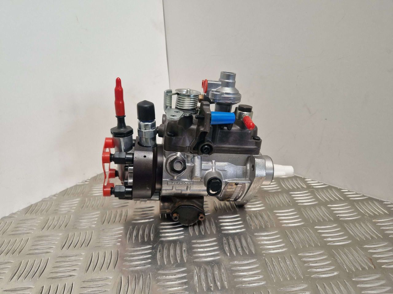 320/06936 12V injection pump 9520A891G Delphi - Motor a diely pre Stavebné stroje: obrázok 1 320/06936 12V injection pump 9520A891G Delphi - Motor a diely pre Stavebné stroje: obrázok 1