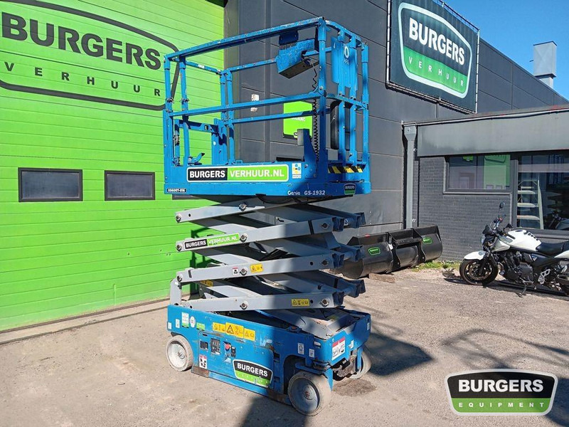 Genie GS-1932 - Samohybná plošiny: obrázok 2 Genie GS-1932 - Samohybná plošiny: obrázok 2