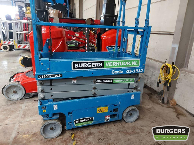 Genie GS1932 - Samohybná plošiny: obrázok 3 Genie GS1932 - Samohybná plošiny: obrázok 3