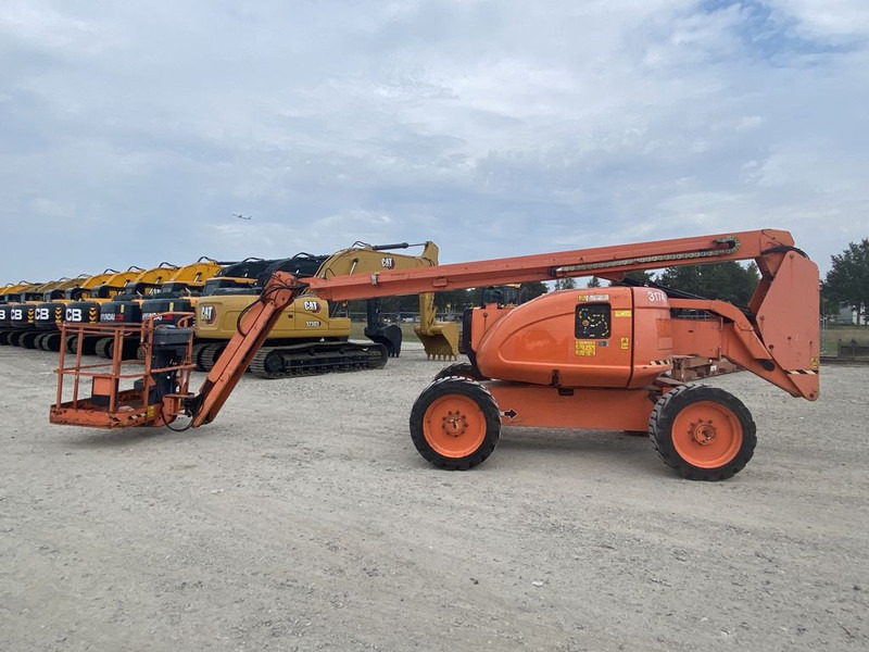 JLG 600AJ - Kĺbová pracovná plošina: obrázok 1 JLG 600AJ - Kĺbová pracovná plošina: obrázok 1
