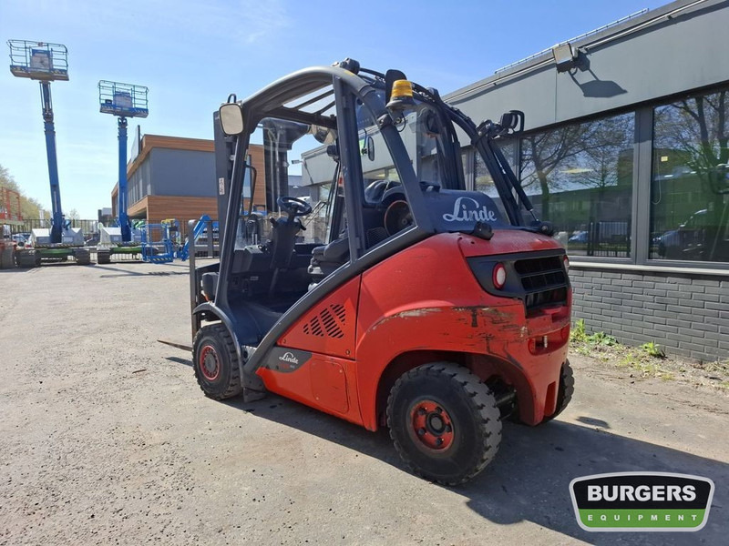 Linde H25T - Plynový vysokozdvižný vozík: obrázok 4 Linde H25T - Plynový vysokozdvižný vozík: obrázok 4