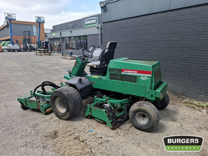 Ransomes AR250 - Záhradná kosačka: obrázok 5 Ransomes AR250 - Záhradná kosačka: obrázok 5