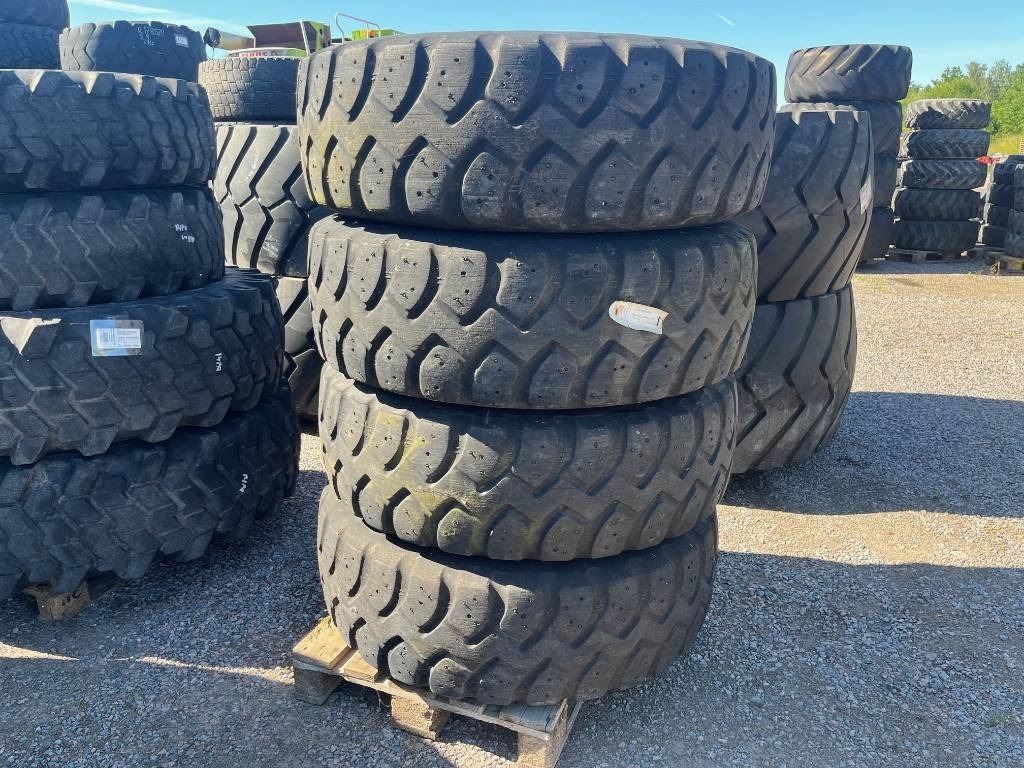 Goodyear 15,5-R25 till Zettelmeyer 802 - Pneumatika pre Stavebné stroje: obrázok 1 Goodyear 15,5-R25 till Zettelmeyer 802 - Pneumatika pre Stavebné stroje: obrázok 1