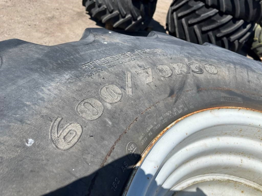 Goodyear 600/70R30 till Valmet 280 mfl  - Pneumatika pre Poľnohospodárske stroje: obrázok 4 Goodyear 600/70R30 till Valmet 280 mfl  - Pneumatika pre Poľnohospodárske stroje: obrázok 4