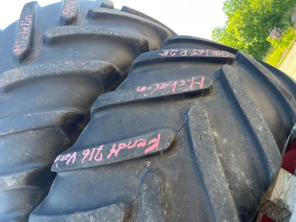 Michelin 650/65R38 540/65R28 till Fendt 716 - Pneumatika pre Poľnohospodárske stroje: obrázok 4 Michelin 650/65R38 540/65R28 till Fendt 716 - Pneumatika pre Poľnohospodárske stroje: obrázok 4