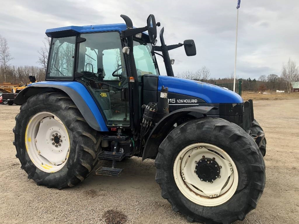 New Holland TS 115 Dismantled: only spare parts - Traktor: obrázok 2 New Holland TS 115 Dismantled: only spare parts - Traktor: obrázok 2