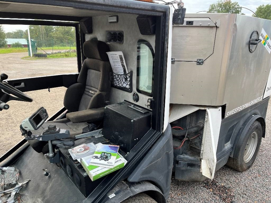 Nilfisk 3500 City Ranger Dismantled: only spare parts - Zametacie vozidlo: obrázok 5 Nilfisk 3500 City Ranger Dismantled: only spare parts - Zametacie vozidlo: obrázok 5