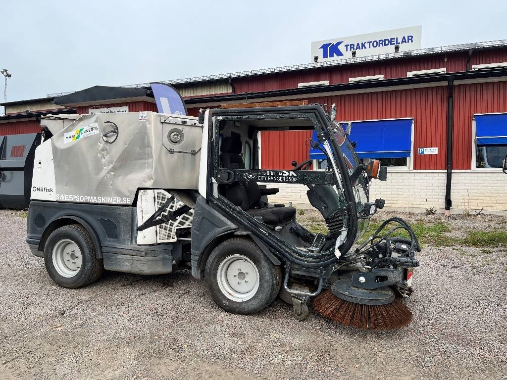 Nilfisk 3500 City Ranger Dismantled: only spare parts - Zametacie vozidlo: obrázok 4 Nilfisk 3500 City Ranger Dismantled: only spare parts - Zametacie vozidlo: obrázok 4