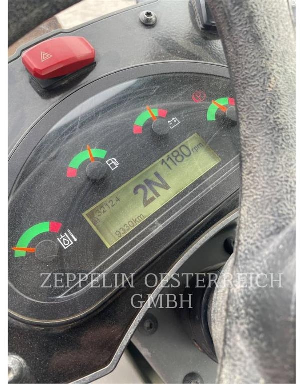 CAT 908M - Kolesový nakladač: obrázok 5 CAT 908M - Kolesový nakladač: obrázok 5