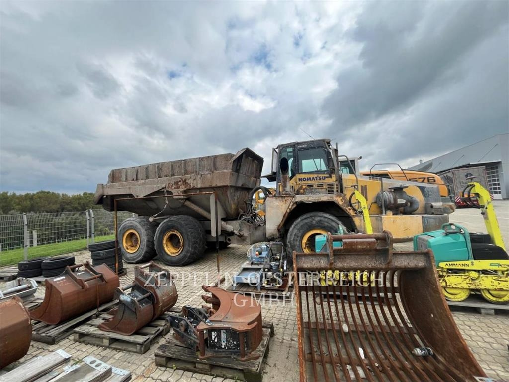 Komatsu HM300-2 - Ťahačový kĺbový damper: obrázok 3 Komatsu HM300-2 - Ťahačový kĺbový damper: obrázok 3