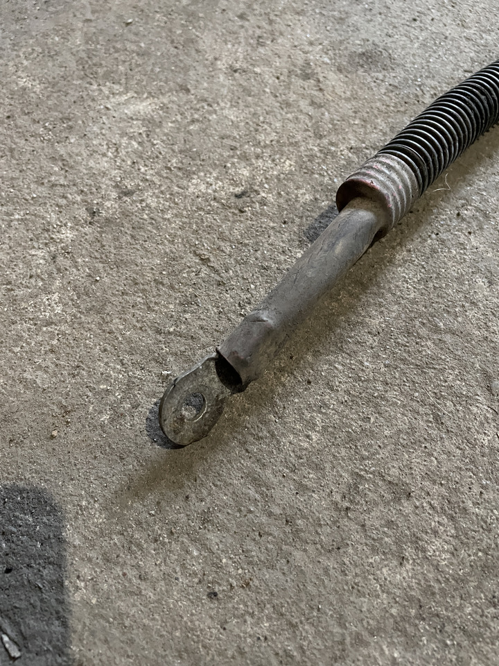 Claas Arion 550-520 650-620 - kabel przewód eletryczny alternator - rozrusznik 0021505462 - Kábel/ Káblový zväzok pre Traktor: obrázok 3 Claas Arion 550-520 650-620 - kabel przewód eletryczny alternator - rozrusznik 0021505462 - Kábel/ Káblový zväzok pre Traktor: obrázok 3