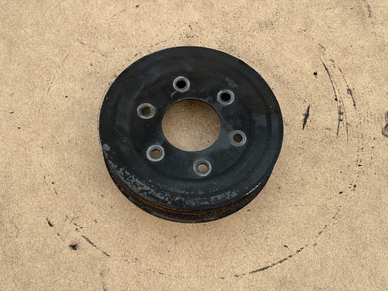 Claas LEXION 780 Koło Pasowe Silnika 9 pasków - Remeň pre Obilný kombajn: obrázok 1 Claas LEXION 780 Koło Pasowe Silnika 9 pasków - Remeň pre Obilný kombajn: obrázok 1