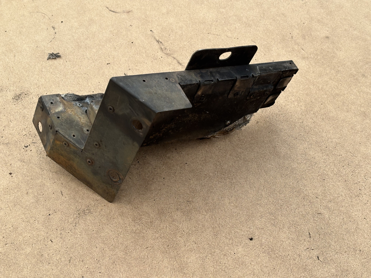 Claas Lexion 780 Blacha Obudowa Maska Osłona 00 0781 222 0 0007812220 - Kapota pre Obilný kombajn: obrázok 2 Claas Lexion 780 Blacha Obudowa Maska Osłona 00 0781 222 0 0007812220 - Kapota pre Obilný kombajn: obrázok 2