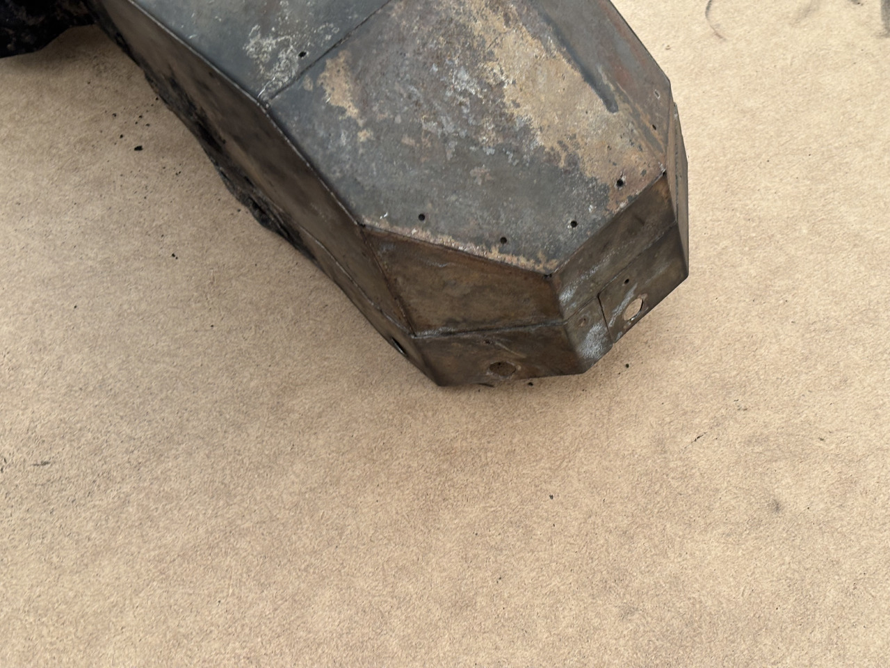 Claas Lexion 780 Osłona Obudowa Maska 00 0781 215 0 0007812150 - Kapota pre Obilný kombajn: obrázok 4 Claas Lexion 780 Osłona Obudowa Maska 00 0781 215 0 0007812150 - Kapota pre Obilný kombajn: obrázok 4