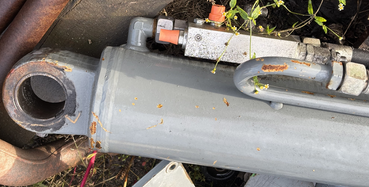 Claas Scorpion 7040 Siłownik Podnoszenia Siłownik Wyrównania 0013003700 0013003720 - Hydraulický valec pre Teleskopický nakladač: obrázok 4 Claas Scorpion 7040 Siłownik Podnoszenia Siłownik Wyrównania 0013003700 0013003720 - Hydraulický valec pre Teleskopický nakladač: obrázok 4