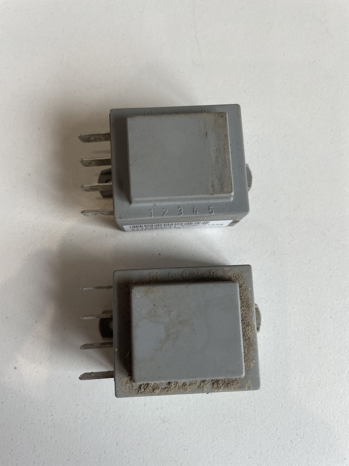 Claas Scorpion 7040 - moduł sterownik Sensamp2 V1.00 71039 0013024710 - Riadiaca jednotka pre Manipulačná technika: obrázok 3 Claas Scorpion 7040 - moduł sterownik Sensamp2 V1.00 71039 0013024710 - Riadiaca jednotka pre Manipulačná technika: obrázok 3