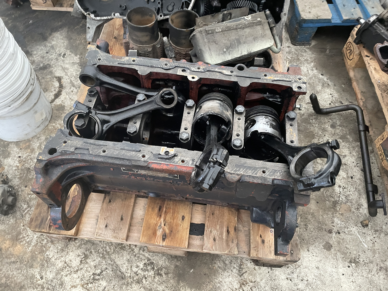 Deutz F4L912 W - blok tłoki korbowody - Blok valcov pre Stavebné stroje: obrázok 1 Deutz F4L912 W - blok tłoki korbowody - Blok valcov pre Stavebné stroje: obrázok 1