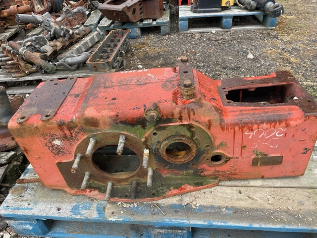 Deutz Fahr 2004 - Obudowa Tylnego Mostu | Obudowa Skrzyni Biegów - Náprava a diely pre Poľnohospodárske stroje: obrázok 4 Deutz Fahr 2004 - Obudowa Tylnego Mostu | Obudowa Skrzyni Biegów - Náprava a diely pre Poľnohospodárske stroje: obrázok 4