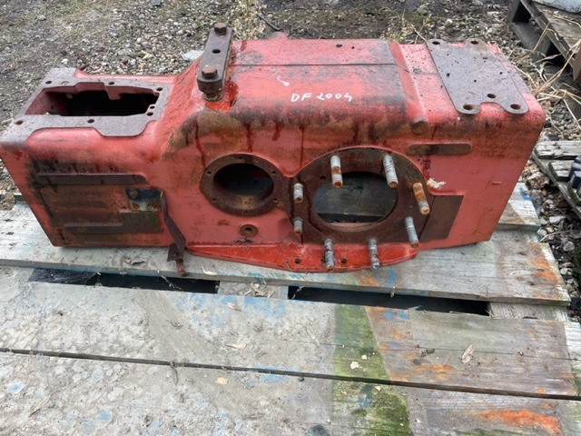 Deutz Fahr 2004 - Obudowa Tylnego Mostu | Obudowa Skrzyni Biegów - Náprava a diely pre Poľnohospodárske stroje: obrázok 1 Deutz Fahr 2004 - Obudowa Tylnego Mostu | Obudowa Skrzyni Biegów - Náprava a diely pre Poľnohospodárske stroje: obrázok 1