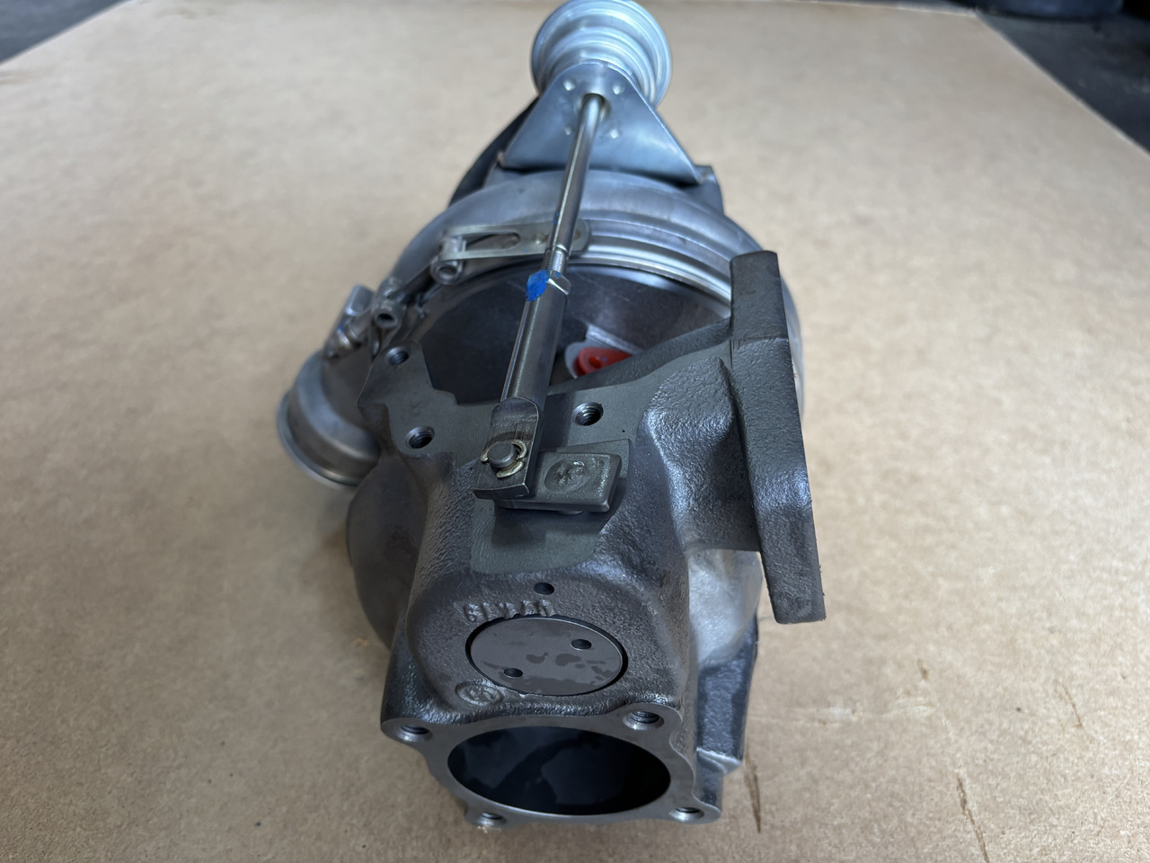 Deutz-Fahr X710 X720 - turbosprężarka 04903626 - Turbodúchadlo: obrázok 5 Deutz-Fahr X710 X720 - turbosprężarka 04903626 - Turbodúchadlo: obrázok 5
