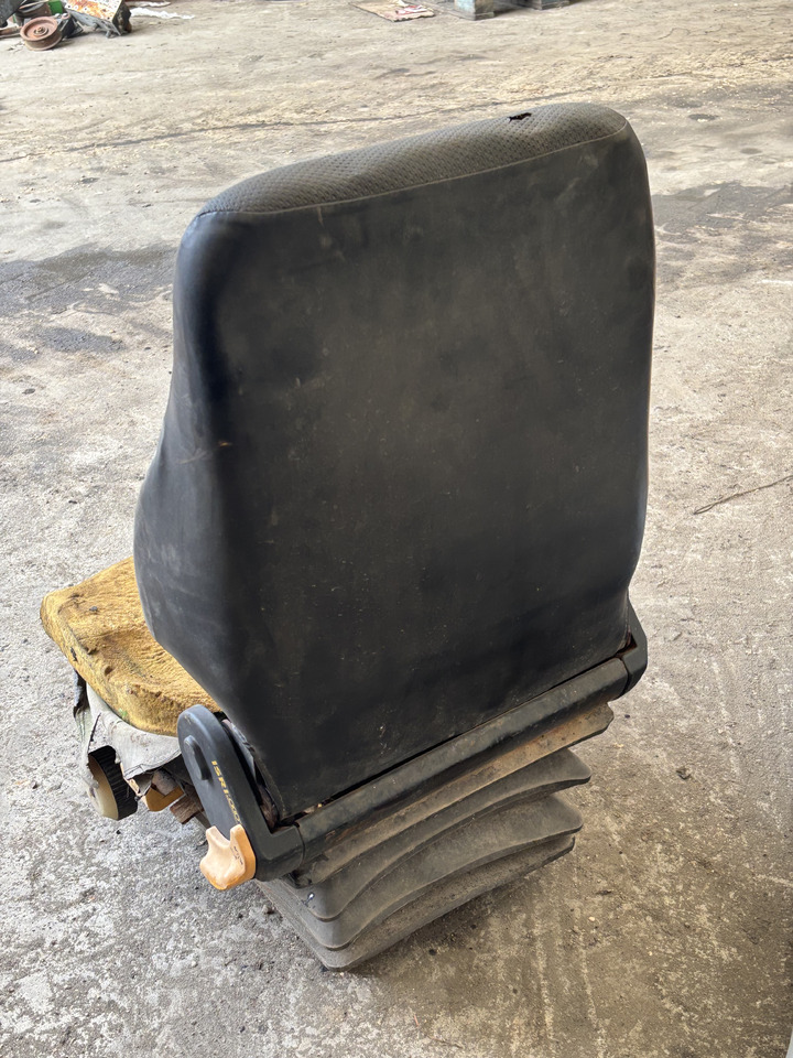 Dieci 185 - Ładowarka Teleskopowa - Fotel Kierowcy Siedzenie - Sedadlo pre Teleskopický nakladač: obrázok 2 Dieci 185 - Ładowarka Teleskopowa - Fotel Kierowcy Siedzenie - Sedadlo pre Teleskopický nakladač: obrázok 2