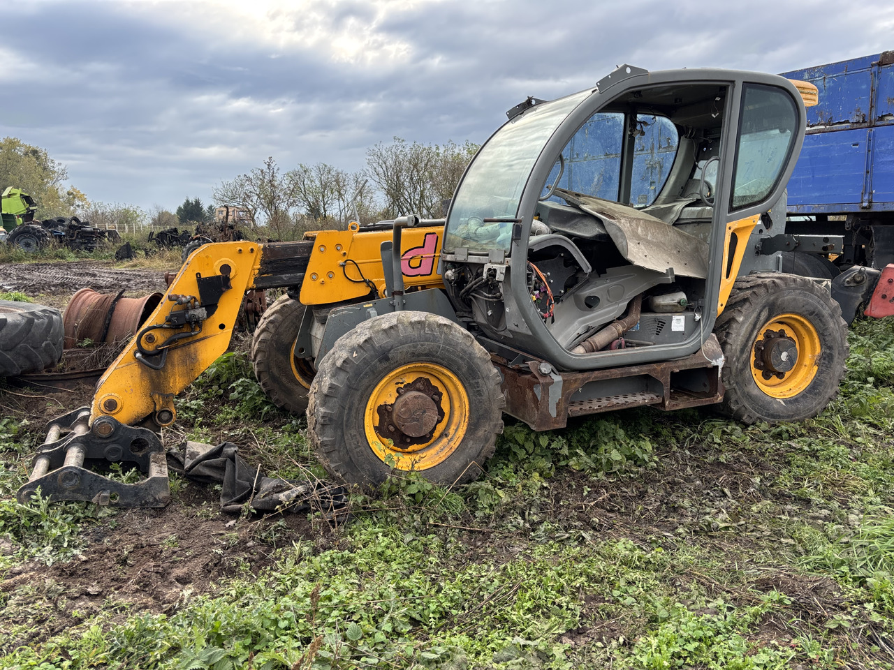 Dieci 185 - Ładowarka Teleskopowa - Kabina Szyba Dach - Okno a diely pre Teleskopický nakladač: obrázok 1 Dieci 185 - Ładowarka Teleskopowa - Kabina Szyba Dach - Okno a diely pre Teleskopický nakladač: obrázok 1