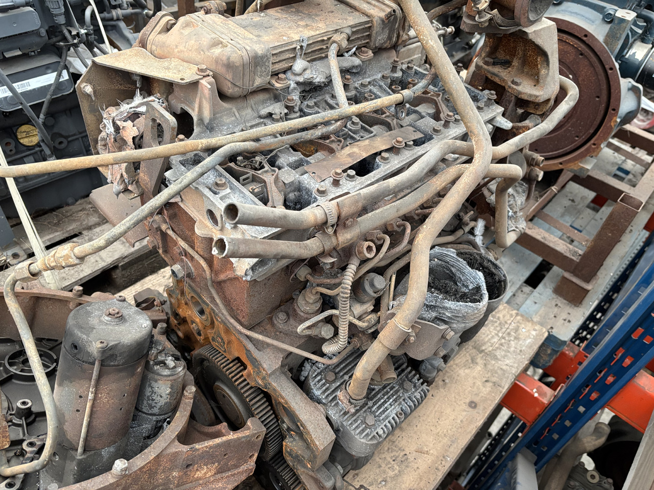 Fendt 412 Vario Silnik Blok Kolektor Tłok Tryb Kołnierz CZĘŚCI 04295177R 404200101140 - Motor a diely pre Poľnohospodárske stroje: obrázok 5 Fendt 412 Vario Silnik Blok Kolektor Tłok Tryb Kołnierz CZĘŚCI 04295177R 404200101140 - Motor a diely pre Poľnohospodárske stroje: obrázok 5