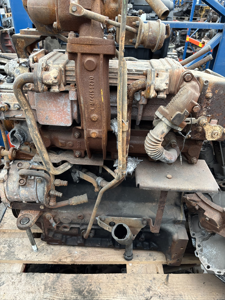 Fendt 412 Vario Silnik Blok Kolektor Tłok Tryb Kołnierz CZĘŚCI 04295177R 404200101140 - Motor a diely pre Poľnohospodárske stroje: obrázok 2 Fendt 412 Vario Silnik Blok Kolektor Tłok Tryb Kołnierz CZĘŚCI 04295177R 404200101140 - Motor a diely pre Poľnohospodárske stroje: obrázok 2